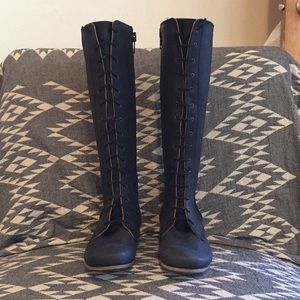 Fluevog Radios KCRW Boot Distressed Black Lace up